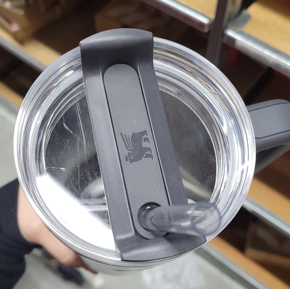 NWT Stanley X e.l.f. Quencher H2.0 FlowState Tumbler 40oz, CRYSTAL CLEAR NIGHT - Picture 2 of 3